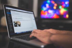 What Every Small Business Website Needs to Turn Visitors Into Leads